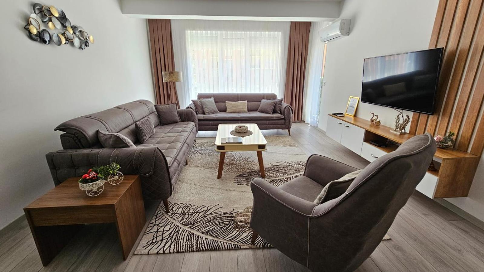 Value Living Apartment Ferizaj Exterior photo